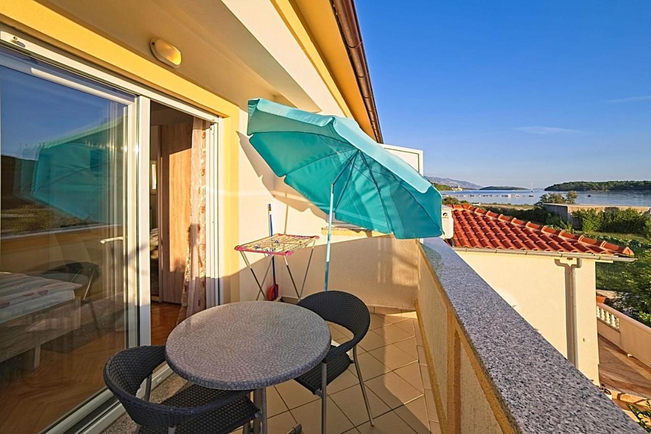 Studio Apartments Peric Rab Kampor Екстер'єр фото