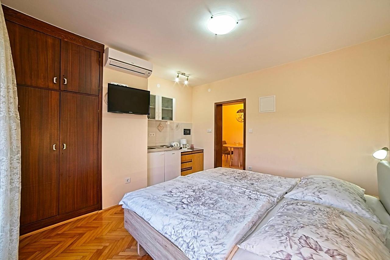 Studio Apartments Peric Rab Kampor Екстер'єр фото