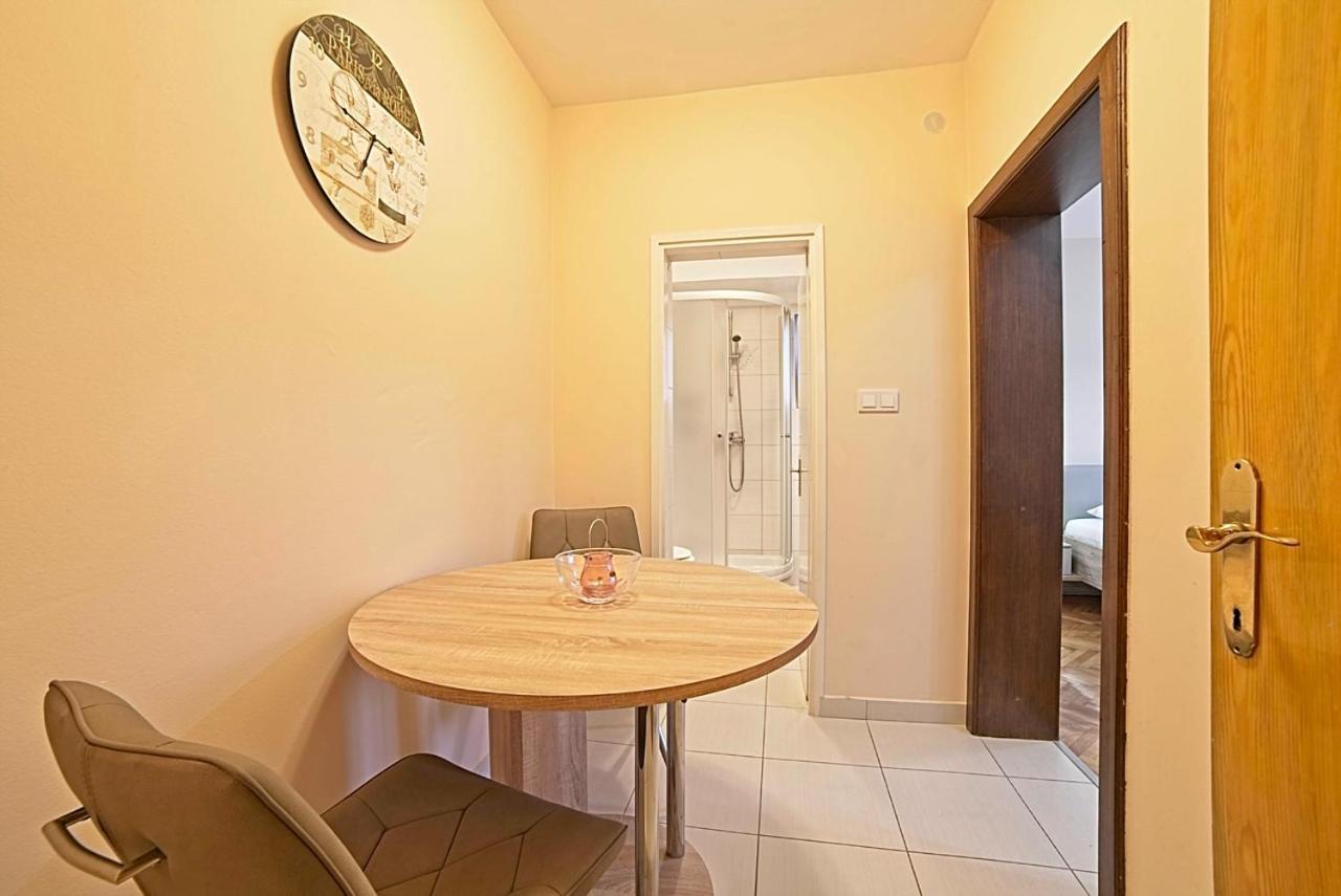 Studio Apartments Peric Rab Kampor Екстер'єр фото